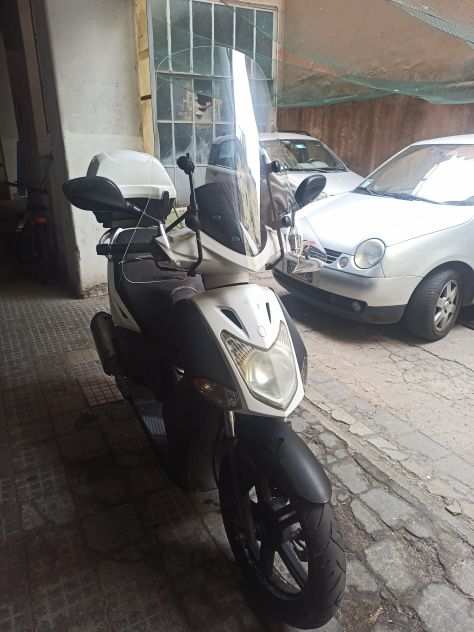 VENDO KIMCO AGILITY 125 EURO 3 A ROMA