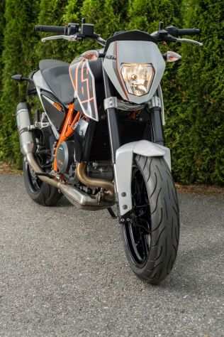 Vendo Ktm 690 duke