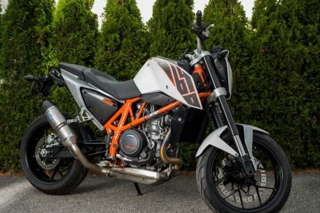 Vendo Ktm 690 duke