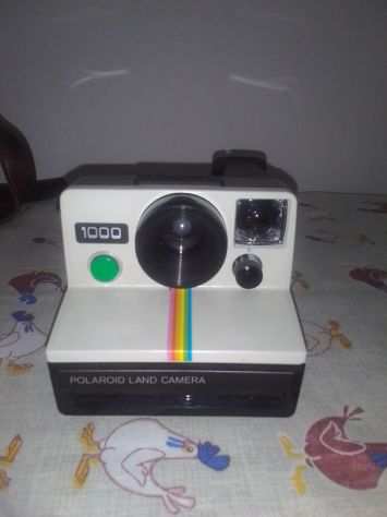 Vendo macchina fotografica polaroid