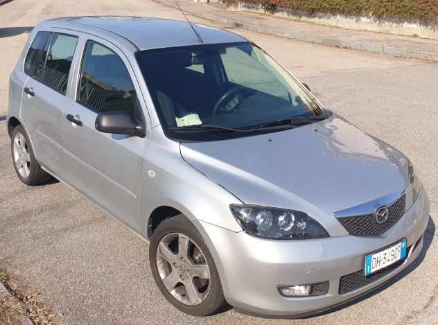 VENDO MAZDA 2 TD A 1.000,00 EURO