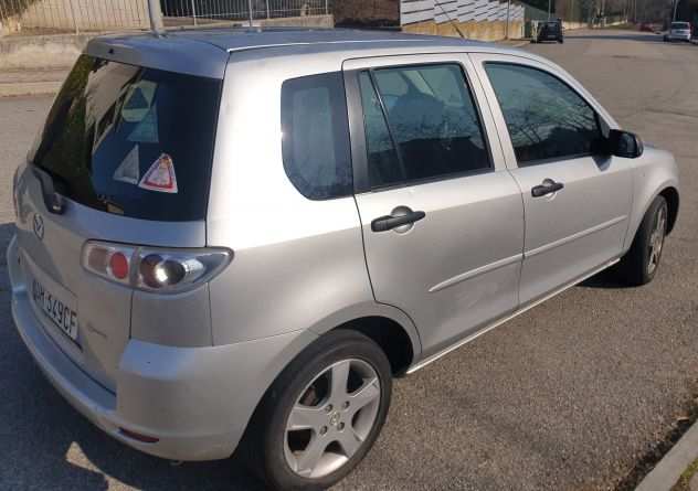 VENDO MAZDA 2 TD A 1.000,00 EURO