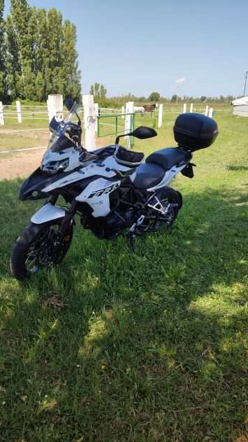 Vendo moto Benelli TRK 502 X