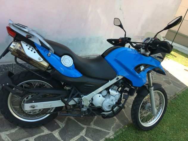 Vendo moto BMW GS 650 del 2005 con 60.000 km