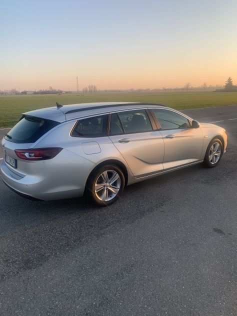 Vendo Opel Insignia Sport Tourer 1.6 Tdi Business anno 2019 km . 68.000