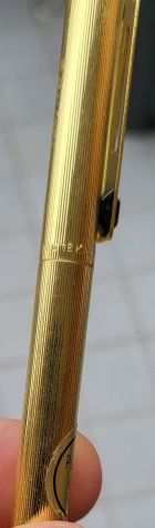 Vendo penna a sfera anni 70 marca Morris International placcata oro 18kt in ott