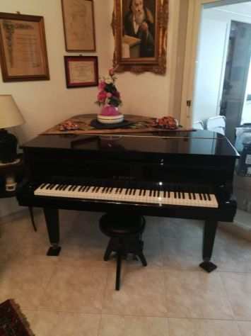 Vendo pianoforte Kawai 9500 euro.
