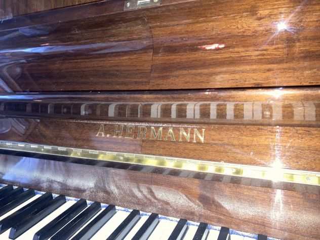 vendo pianoforte verticale da restaurare Hermann