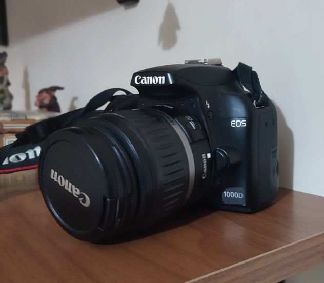 Vendo reflex Canon EOS 1000D