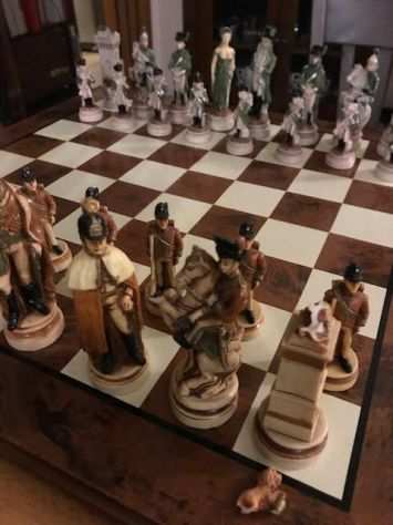 vendo scacchiera, scacchi in porcellana