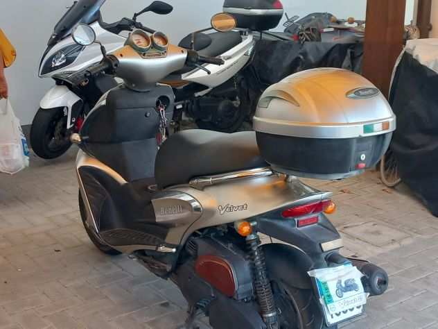 Vendo scooter benelli 150