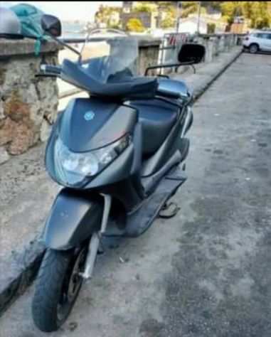 Vendo scooter beverly 250