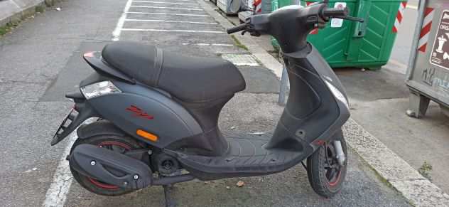Vendo scooter Piaggio zip 50 4T del 2021