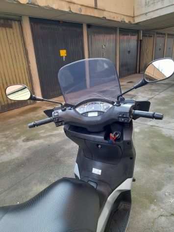 VENDO SCOOTER YAMAHA X MAX 250