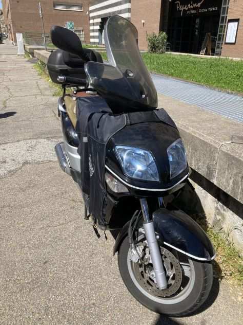 vendo scooter Yamaha XC Versity 300 2005