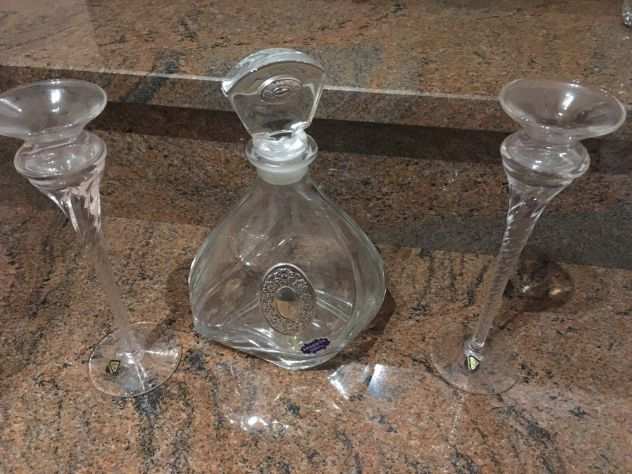 VENDO SET DI 2 BICCHIERI ALTI DA LIQUORE E BOTTIGLIA CON INSERTO ARGENTATO. OTTI