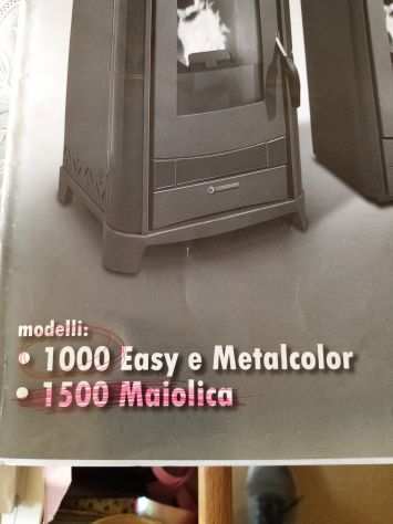 Vendo stufa a Pellet marca Termorossi modello 1000 Easy in buono stato a 600 eur