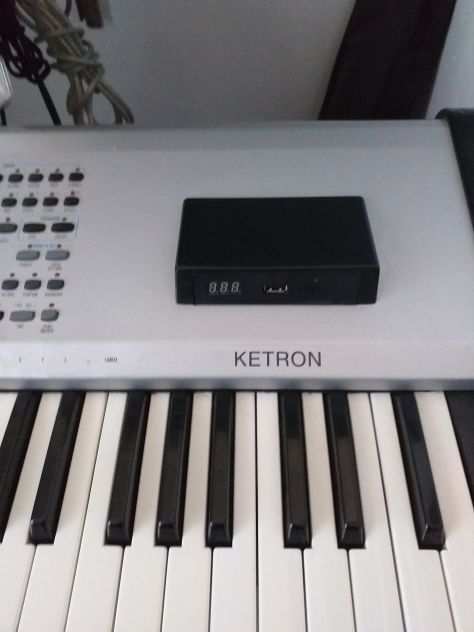Vendo tastiera musicale