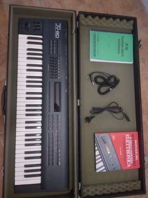 Vendo tastiera Roland JV80