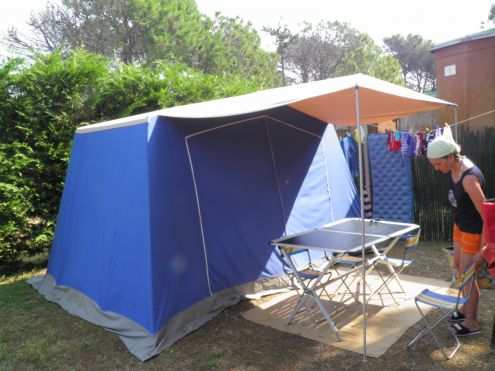 Vendo TENDA a casetta 4 posti