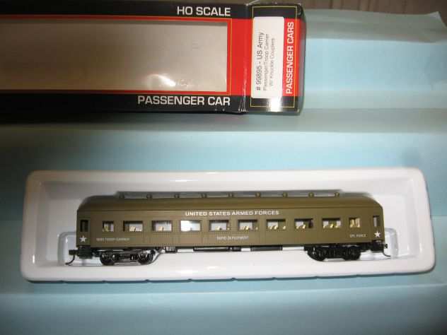 VENDO TRENINI MODELLO H0 RIVAROSSI LIMA ROCO KATO ATHEARN BACHMANN TRIX LILIPUT