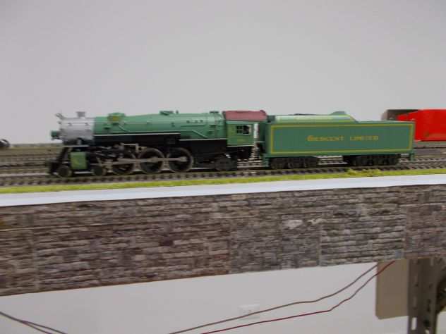 VENDO TRENINI MODELLO H0 RIVAROSSI LIMA ROCO KATO ATHEARN BACHMANN TRIX LILIPUT