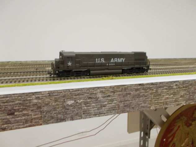 VENDO TRENINI MODELLO H0 RIVAROSSI LIMA ROCO KATO ATHEARN BACHMANN TRIX LILIPUT