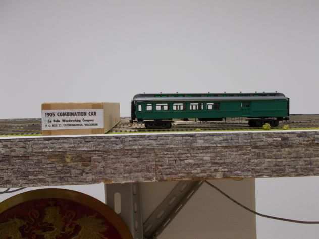 VENDO TRENINI MODELLO H0 RIVAROSSI LIMA ROCO KATO ATHEARN BACHMANN TRIX LILIPUT