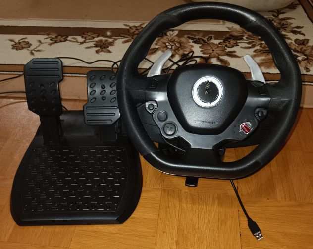 Vendo volante e pedali Ferrari ps4giochi