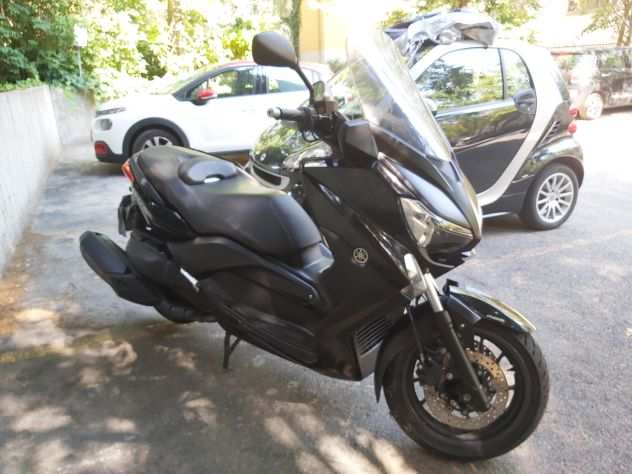 Vendo X-Max 400 euro 3.800