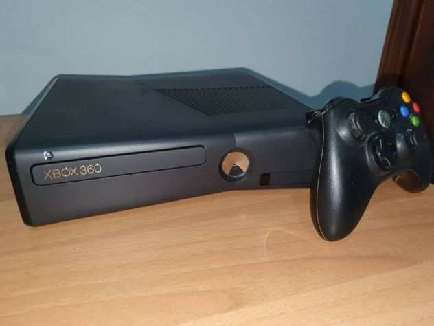 Vendo Xbox 360 da 250gb con - kinect xbox - per inutilizzo in buone condizioni