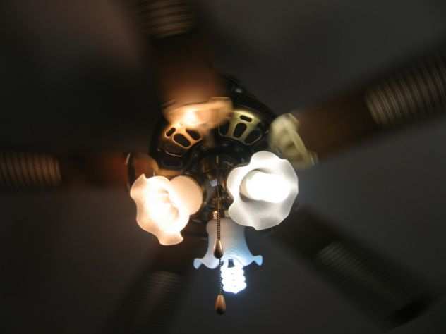 Ventilatore da Soffitto 5 Pale con Luce - MARRONE