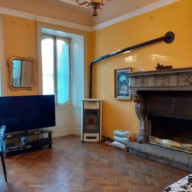 Verbania - ZONA INTRA VENDESI VILLA CON GIARDINO PRIVATO