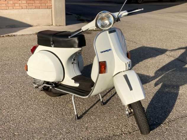 VESPA 125 PX E del Luglio 1983 - RESTAURATA INTEGRALMENTE - PARI AL NUOVO