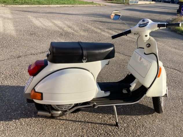 VESPA 125 PX E del Luglio 1983 - RESTAURATA INTEGRALMENTE - PARI AL NUOVO