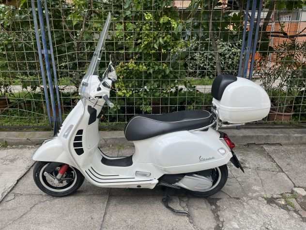 VESPA GTS 300 HPE SUPER ABS