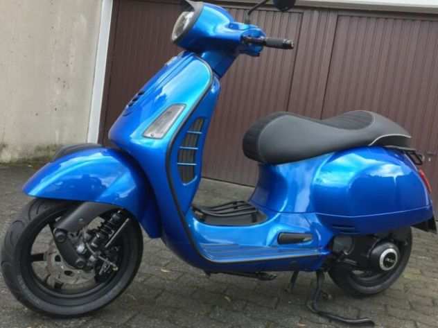 Vespa GTS 300 Super Custom BLUE F14