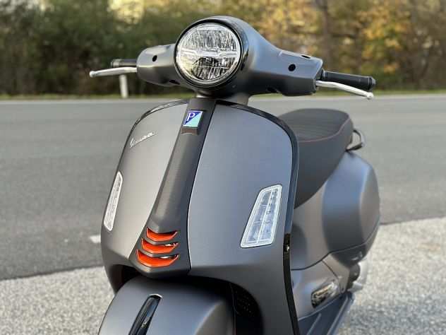 VESPA GTS SUPER 300 SPORT