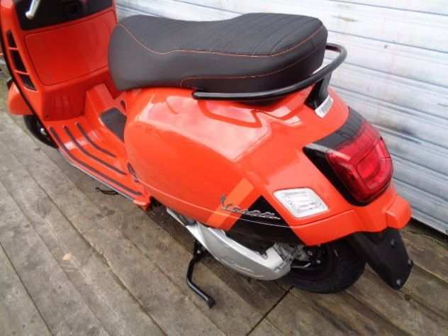 VESPA GTS SUPER 300 SPORT