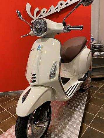 Vespa Primavera 125, Euro 4780