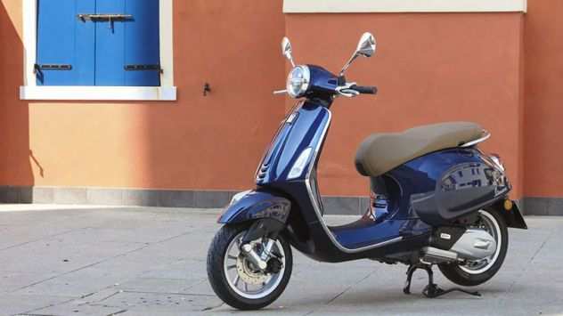 VESPA PRIMAVERA 50