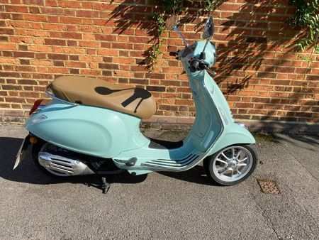 VESPA PRIMAVERA 50