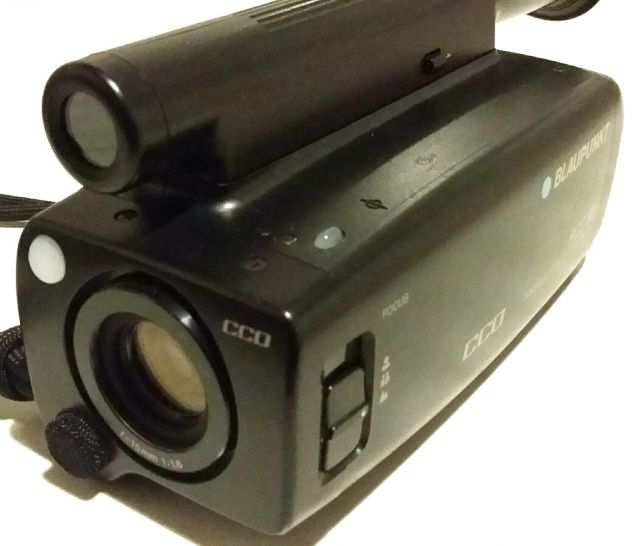 Video camera compatta a colori Blaupunkt modello PCC 80 sonora come nuovo