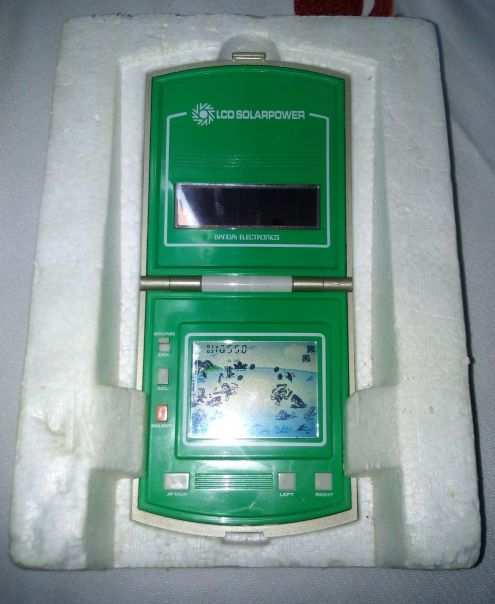 Videogiochi tascabile a cristalli liquidi anni 80