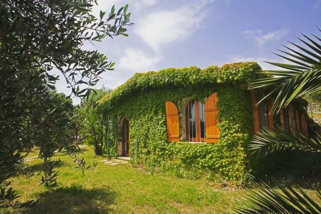 Vieste villa con giardino vicino al mare