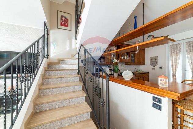 Villa a schiera in vendita a Camerata Picena - 8 locali 120mq