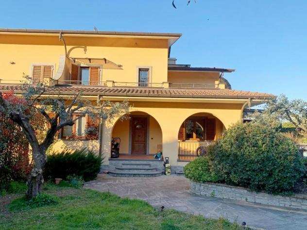 Villa bifamiliare in vendita a Montignoso - 11 locali 294mq