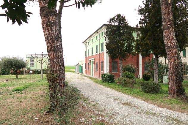 villa bifamiliare in vendita a Ravenna - Castiglione di Ravenna