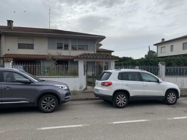 Villa bifamiliare su tre livelli con giardino esclusiva a San Giuseppe -360000-