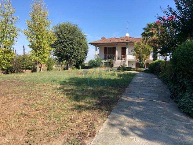 Villa con giardino in localitagrave Mottaziana (Borgonovo Val Tidone)